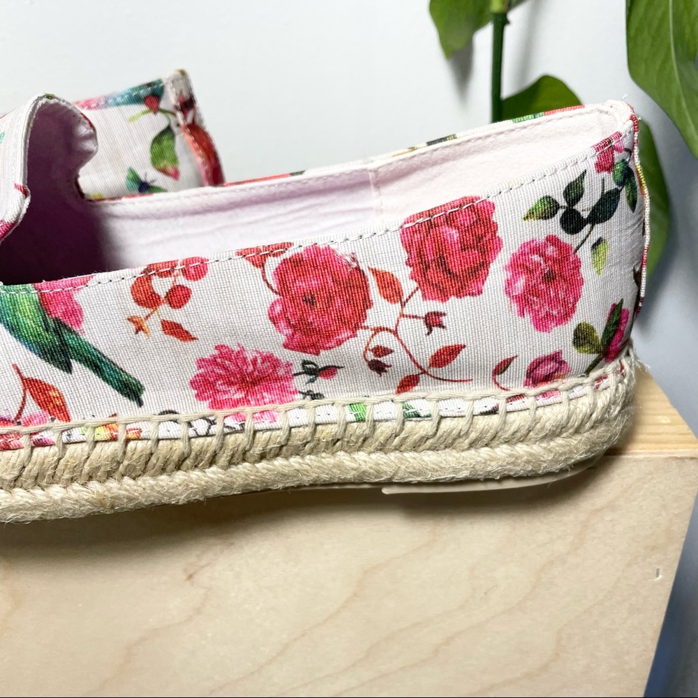 NWT size 7 floral print bohemian pink and white colorful bird flat loafers - Picture 5 of 11